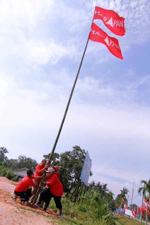 JB21_05112019_PASANG_BENDERA