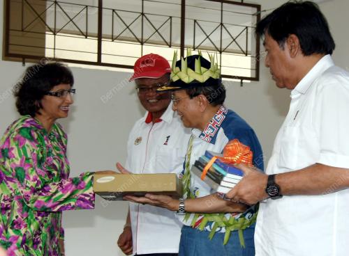 JB21_18012011_RAIS_YATIM