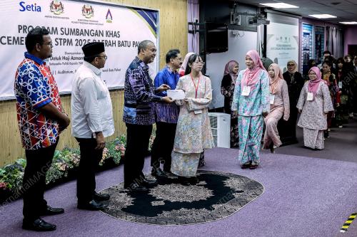 DATUK AZMAN ABIDIN