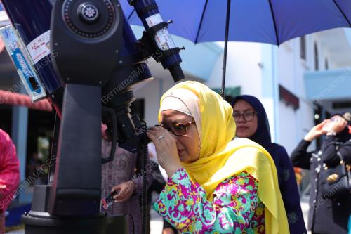 RAJA ZARITH SOFIAH ALMARHUM SULTAN IDRIS SHAH