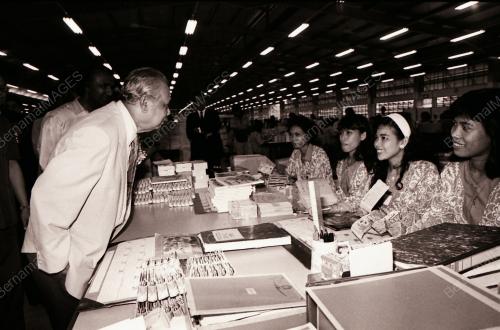YAB ENCIK ABDUL GHAFAR BABA