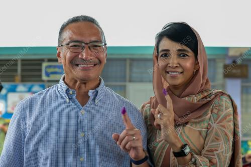 DATUK SERI HISHAMMUDDIN TUN HUSSEIN