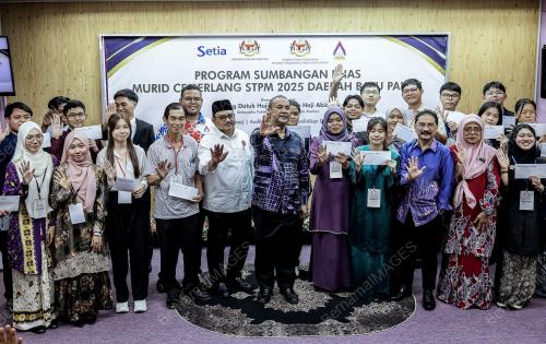 DATUK AZMAN ABIDIN
