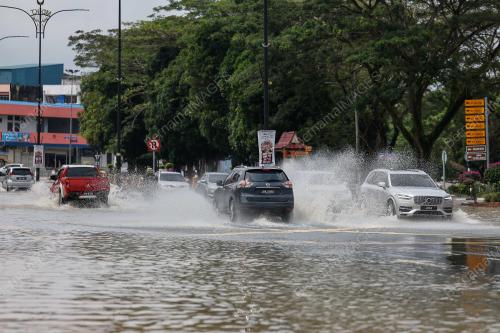 BANJIR SURUT DI KOTA TINGGI, JOHOR