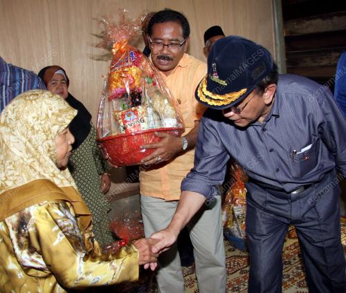 JB24_22012011_RAIS_YATIM