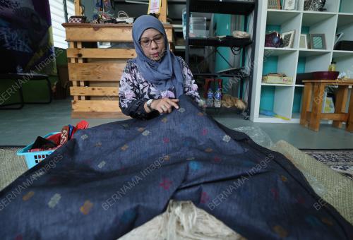 BENANG SERAT NENAS