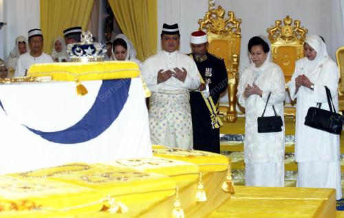 SULTAN ISKANDAR SULTAN ISMAIL