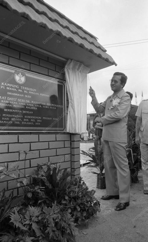 JB26_30062015_KAMPUNG_TERANCANG