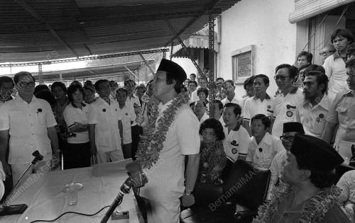 HARI PENAMAAN CALON