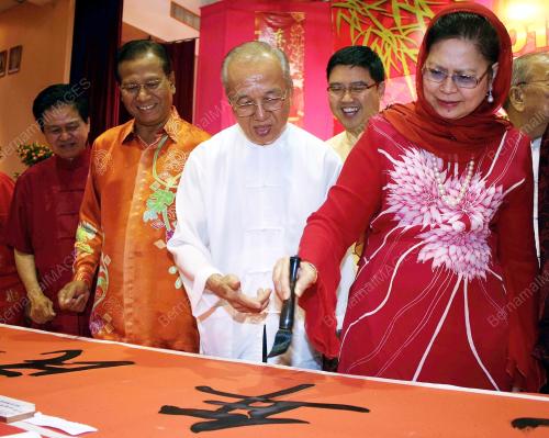 JB28_03022011_TAHUN_BARU_CINA