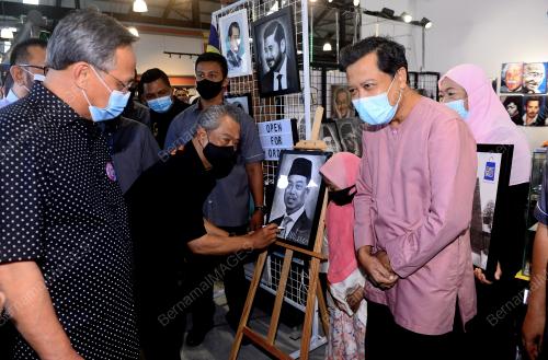 TAN SRI MUHYIDDIN YASSIN