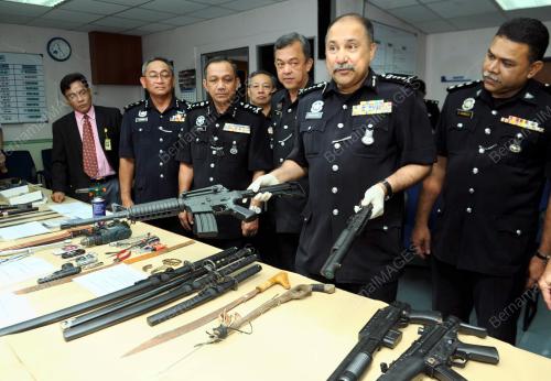 JB2_01102013_POLIS