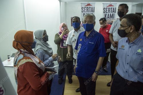 DATUK SERI ISMAIL SABRI YAAKOB