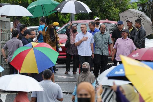 DATUK SERI HISHAMMUDDIN TUN HUSSEIN