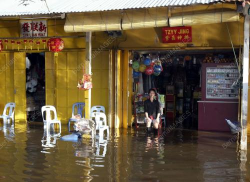 JB32_04022011_PAGOH_BANJIR