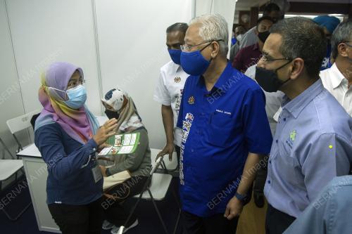 DATUK SERI ISMAIL SABRI YAAKOB