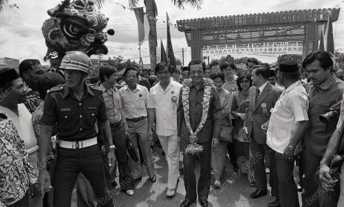 DR. MAHATHIR MOHAMAD
