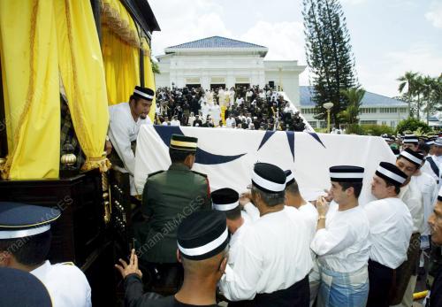 SULTAN ISKANDAR SULTAN ISMAIL