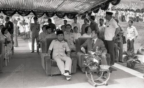DR. MAHATHIR MOHAMAD
