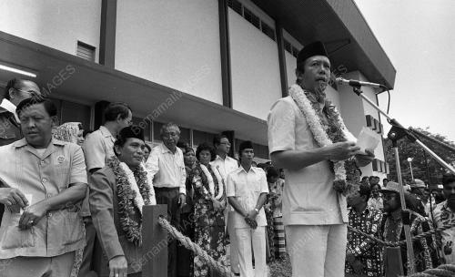 HARI PENAMAAN CALON