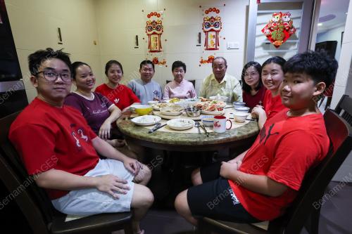 MAKAN BESAR TAHUN BAHARU CINA