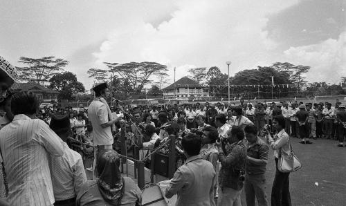 HARI PENAMAAN CALON