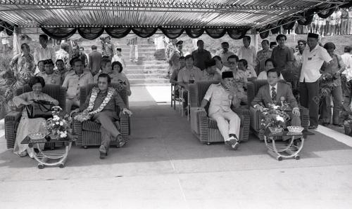 DR. MAHATHIR MOHAMAD