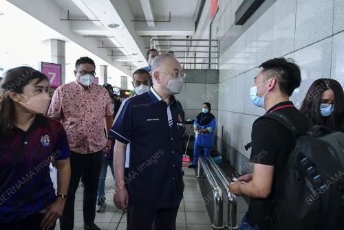 DATUK SERI DR WEE KA SIONG