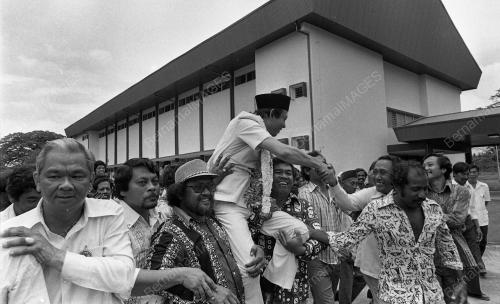HARI PENAMAAN CALON