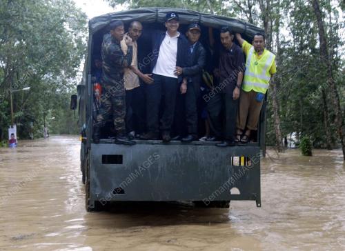JB43_30012011_BANJIR