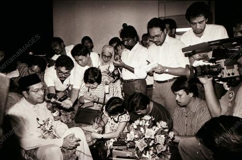 DATUK SERI DR MAHATHIR MOHAMAD