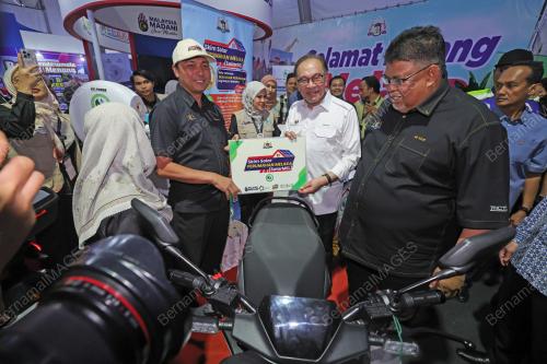DATUK SERI ANWAR IBRAHIM 