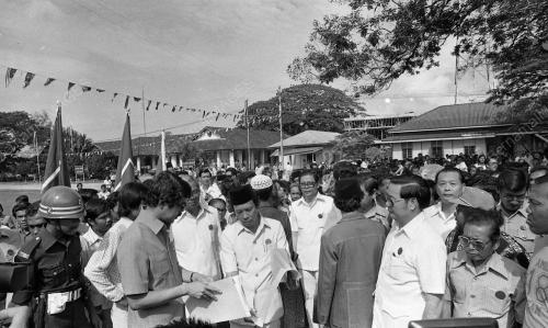 HARI PENAMAAN CALON