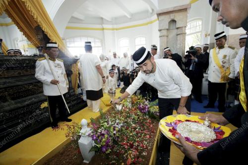 TENGKU ISMAIL SULTAN IBRAHIM