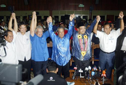 JB62_30012011_MENANG