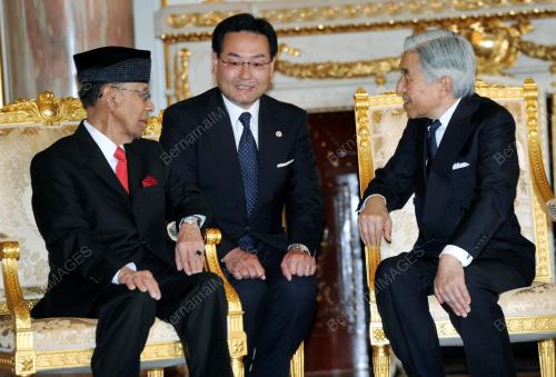 JPN01_05102012_AGONG