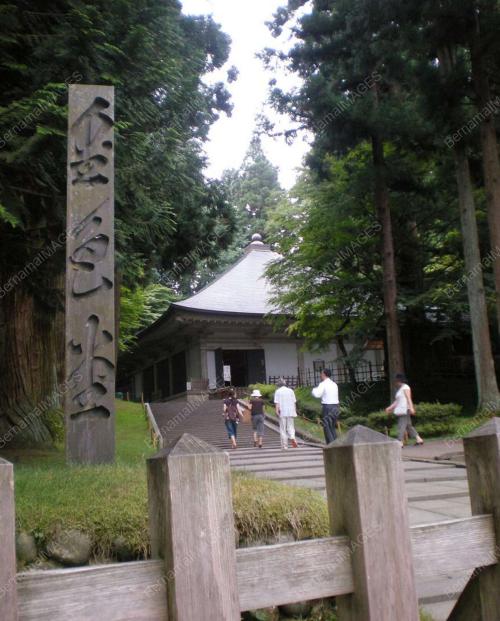 TOURIST ATTRACTION IN JAPAN - THE CHUSONJI TEMPLE