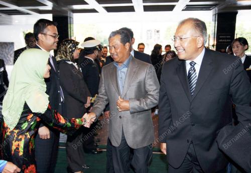 TAN SRI MUHYIDDIN YASSIM
