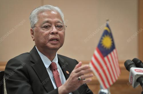 DATUK SERI ISMAIL SABRI YAAKOB