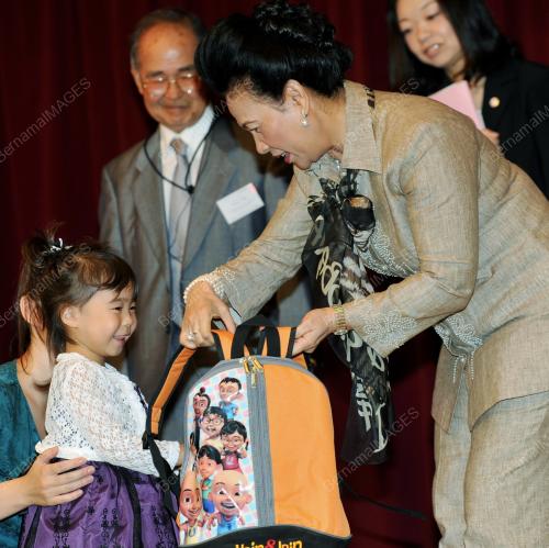 JPN03_04102012_PERMAISURI
