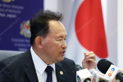 LAWATAN PERDANA MENTERI KE JEPUN