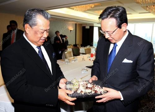 TAN SRI MUHYIDDIN YASSIM