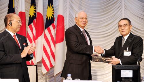 JPN04_13122013_PM_JEPUN