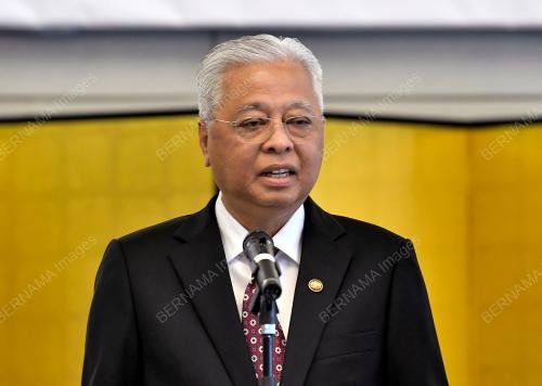 DATUK SERI ISMAIL SABRI YAAKOB