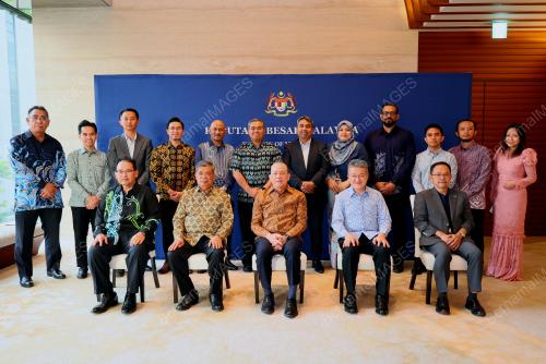 DATUK SERI FADILLAH YUSOF
