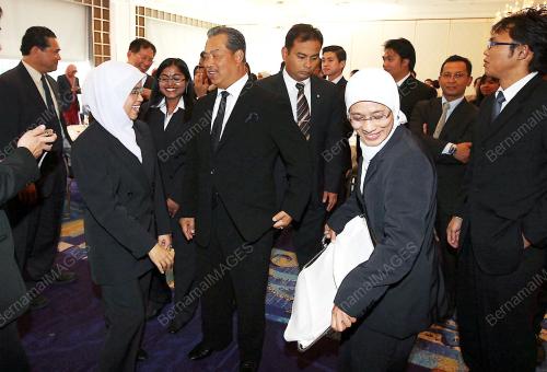 TAN SRI MUHYIDDIN YASSIM