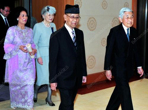 JPN09_03102012_AGONG