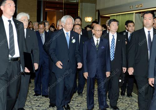 JPN10_02102012_AGONG
