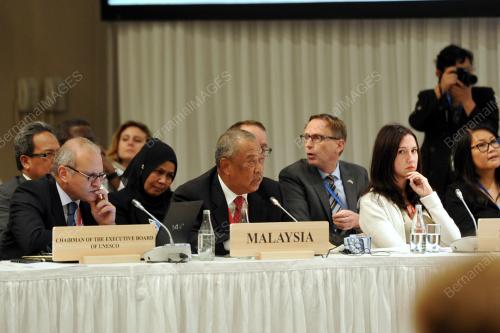 JPN10_10112014_ROUNDTABLE