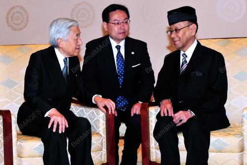 JPN11_03102012_AGONG